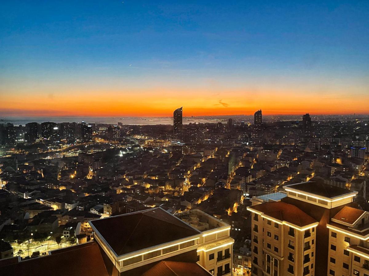 Emaar, Dinner At 102M With A View Of The Bosphorus Istanbul Exterior photo