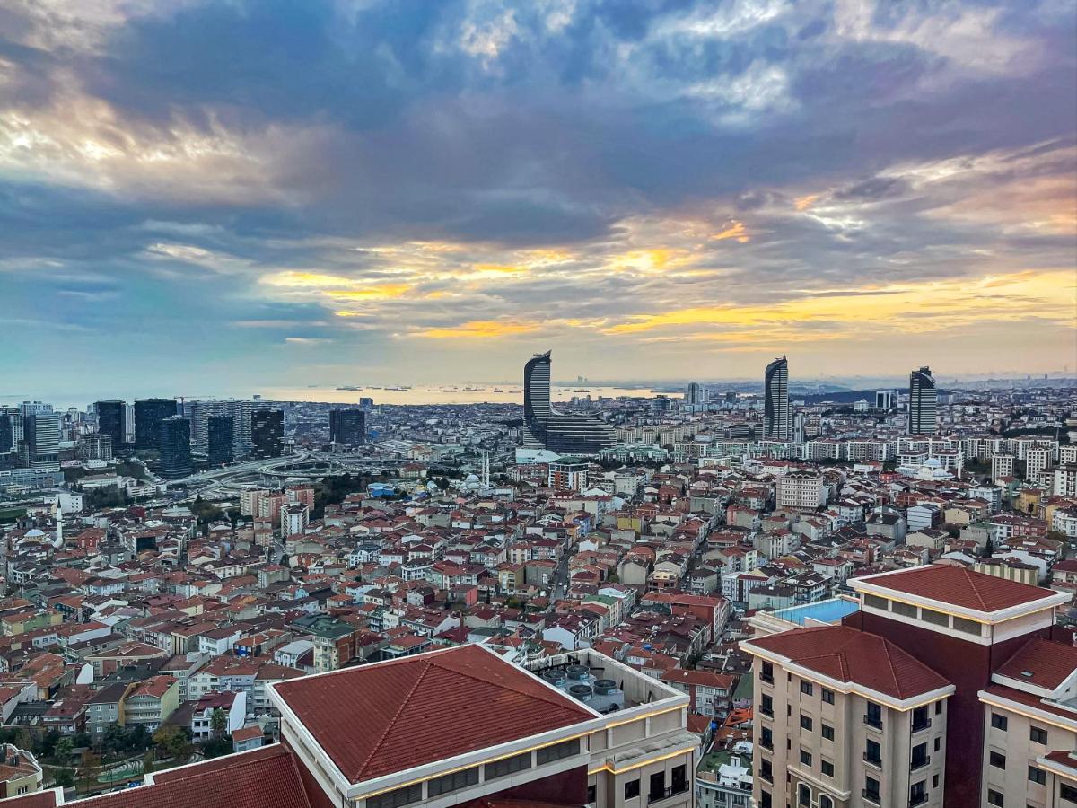 Emaar, Dinner At 102M With A View Of The Bosphorus Istanbul Exterior photo
